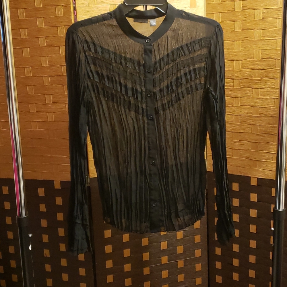 🍍 Apt. 9 Black Shear Top - Picture 2 of 8